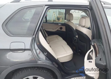 2011 BMW X5 xDrive35I/xDrive35I Premium/xDrive35I Sport Activity z USA, uszkodzony, nr VIN 5UXZV4C55BL739811